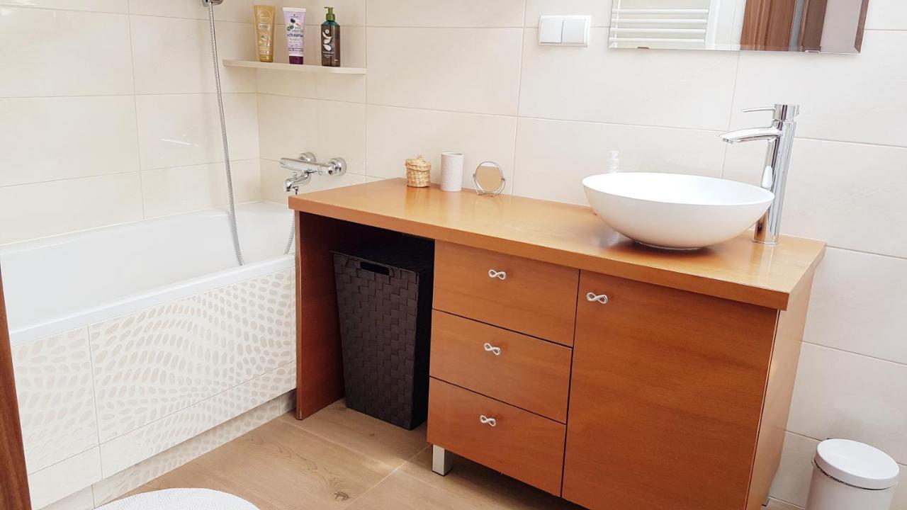Inez Apartment Krakow Bagian luar foto